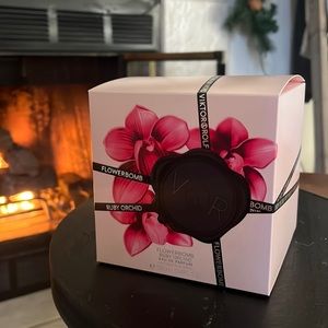 Viktor & Rolf Flowerbomb Ruby Orchid FULL SIZE!!